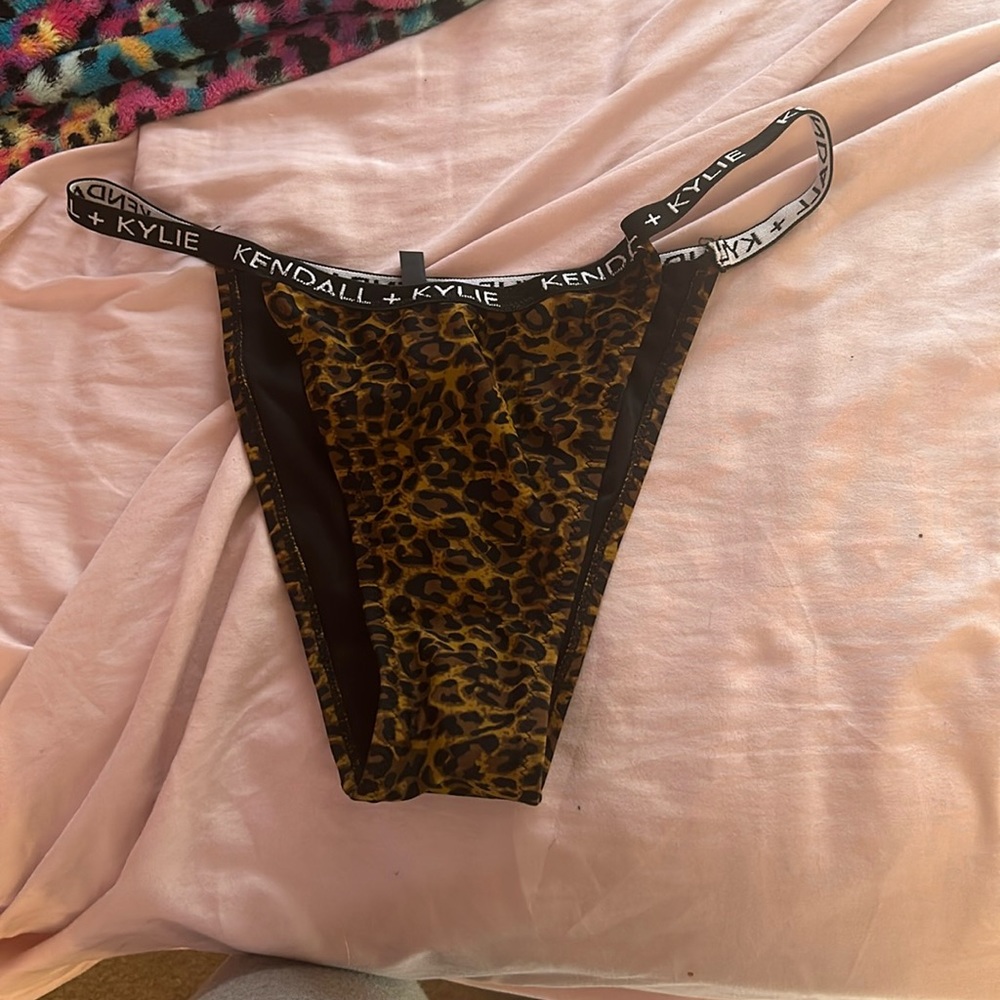 kendall and kylie bottoms no top